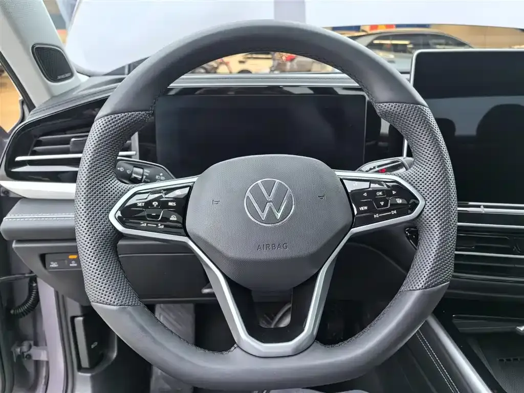 Volkswagen Passat — фото 4