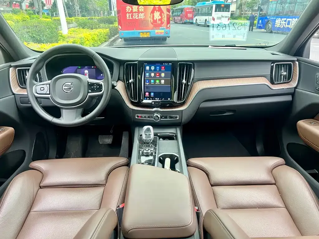 Volvo XC60 2023 из CN, фото 10