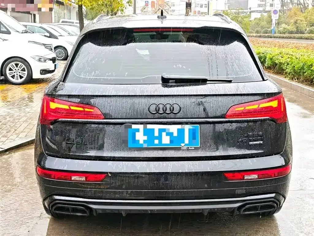 Audi Q5L — фото 7