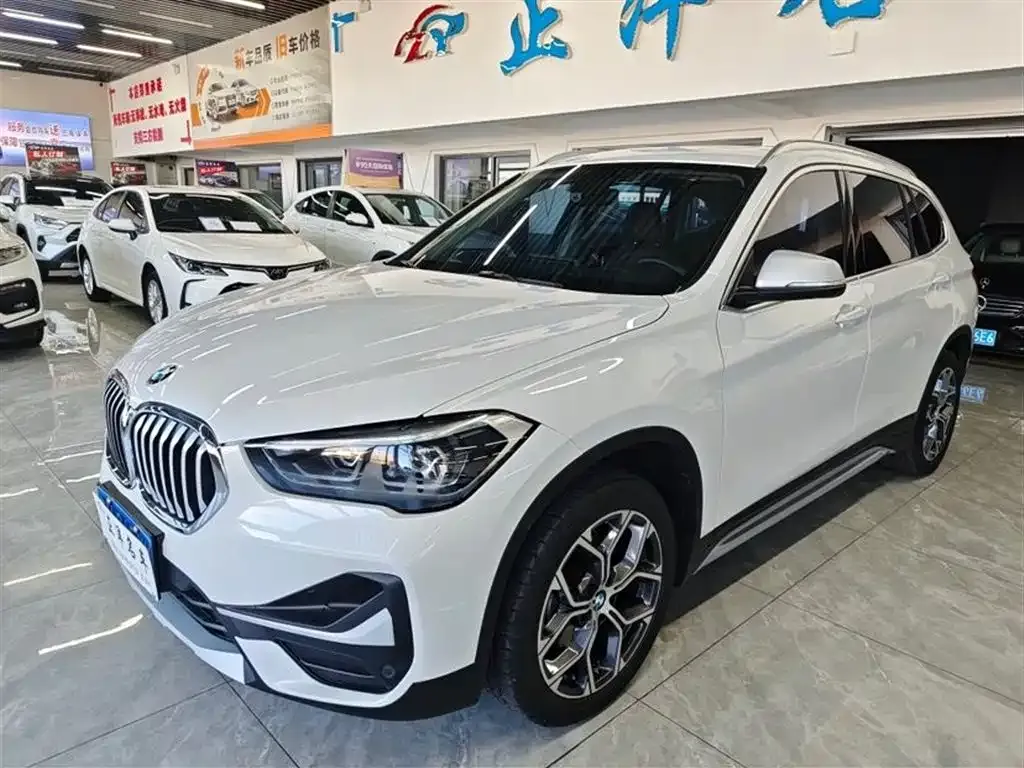 BMW X1 — фото 1