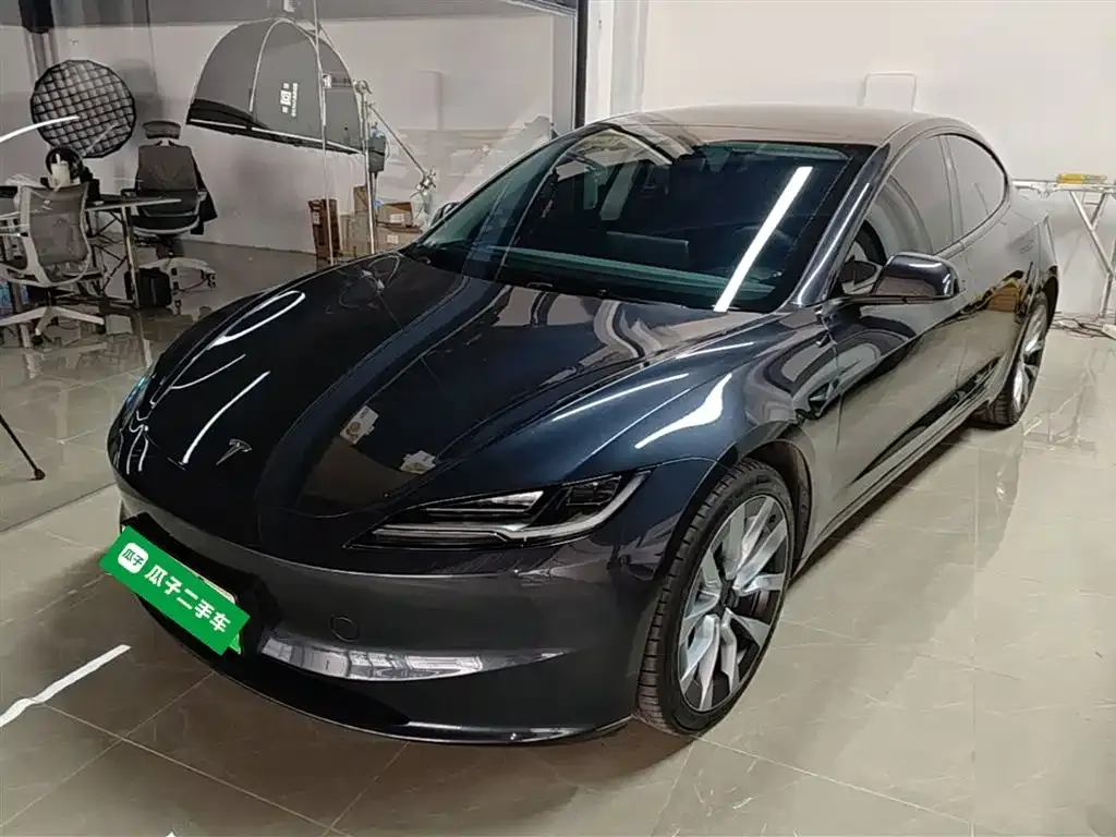 Tesla Model 3 — фото 6