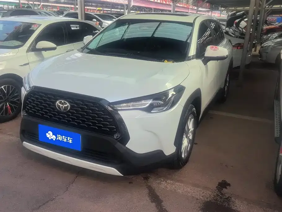 Toyota Corolla Cross — фото 1