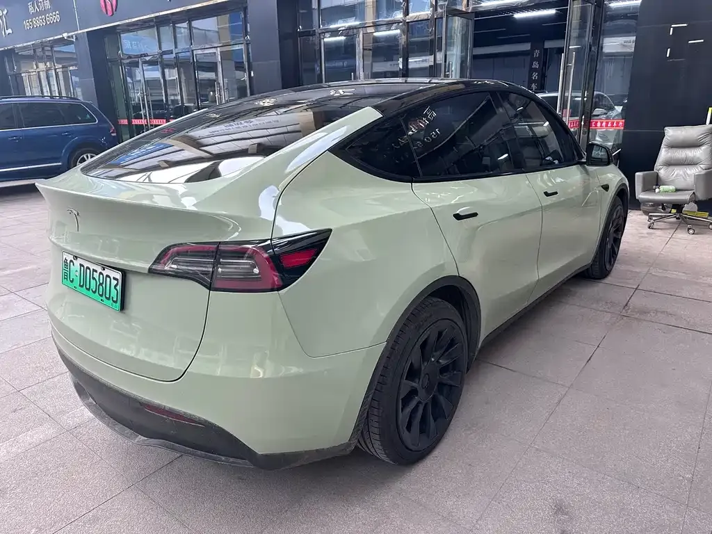 Tesla Model Y — фото 5