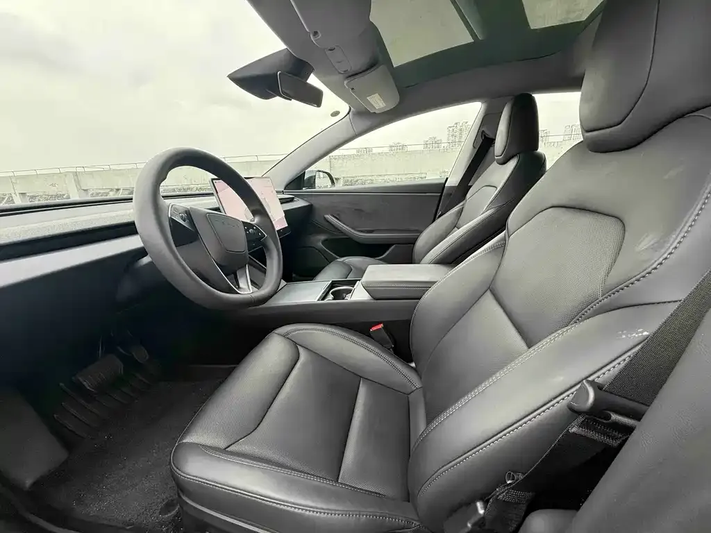 Tesla Model 3 — фото 3