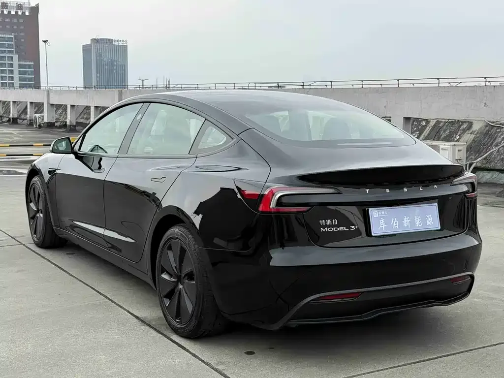 Tesla Model 3 — фото 8