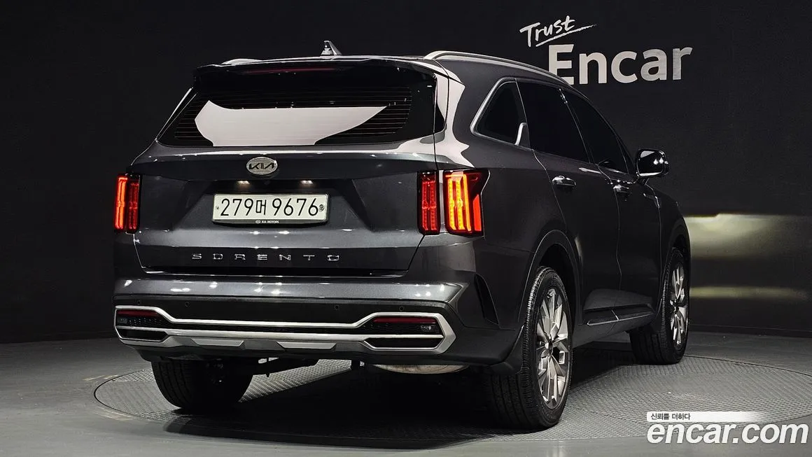 Kia Sorento — фото 10