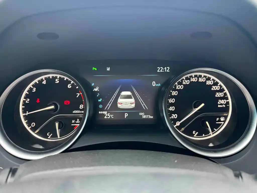 Toyota Camry 2023 из CN, фото 7