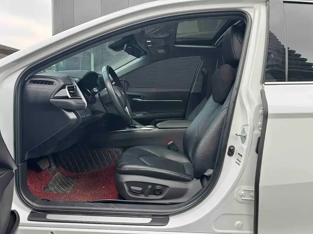 Toyota Camry 2023 из CN, фото 5