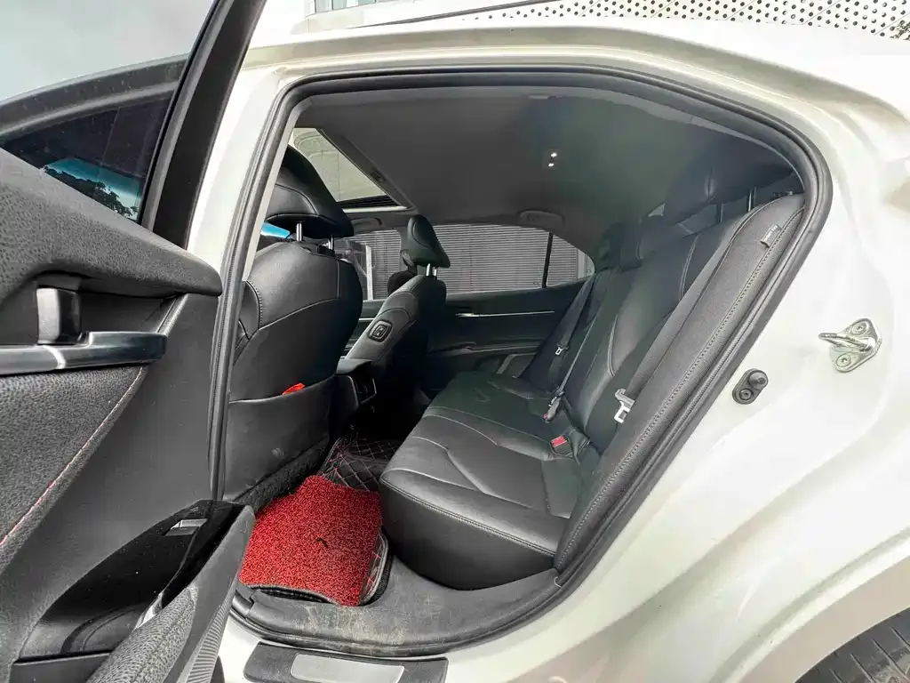 Toyota Camry 2023 из CN, фото 3