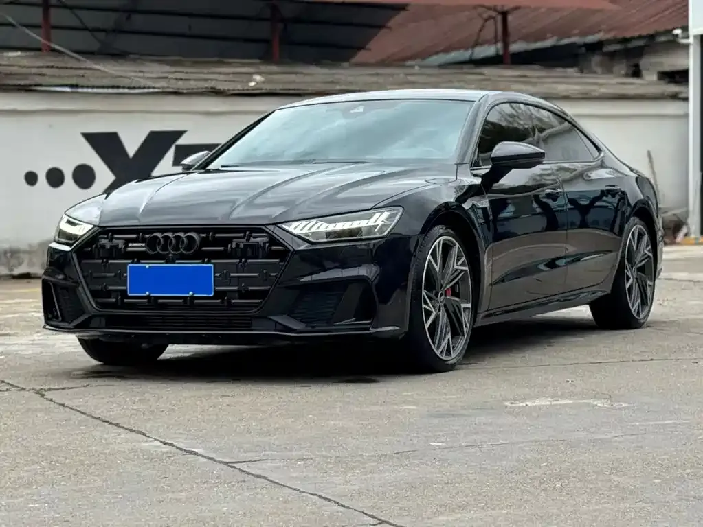 Audi A7L — фото 1