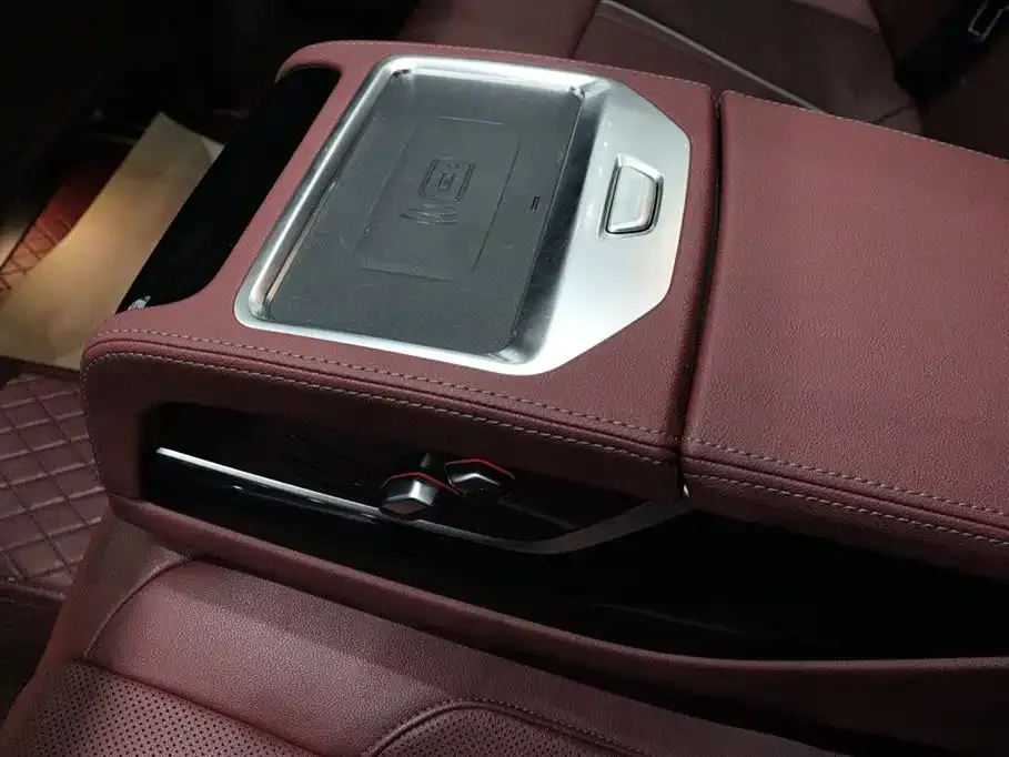 BMW 5 Series New Energy — фото 8