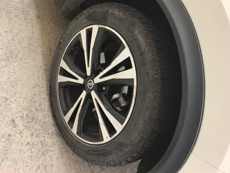 Nissan Qashqai — фото 2