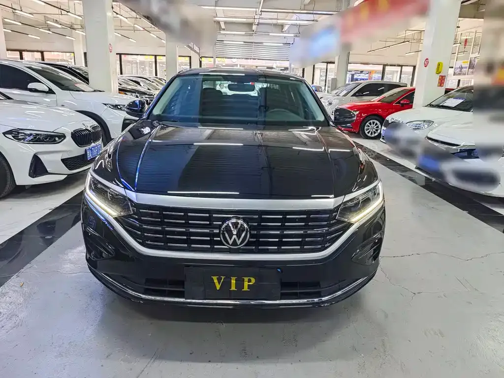 Volkswagen Passat — фото 10