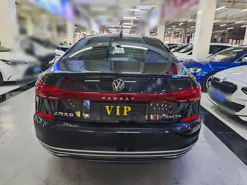 Volkswagen Passat — фото 2