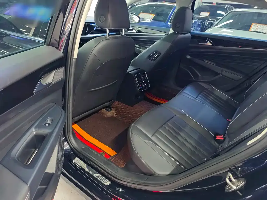 Volkswagen Passat — фото 3