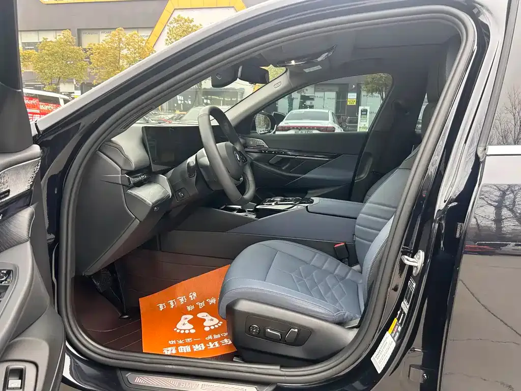 BMW i5 2024 из CN, фото 2