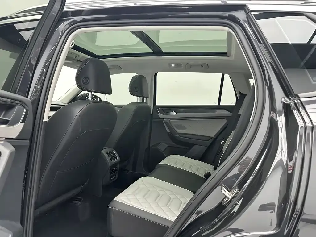 Volkswagen Tayron 2022 из CN, фото 9