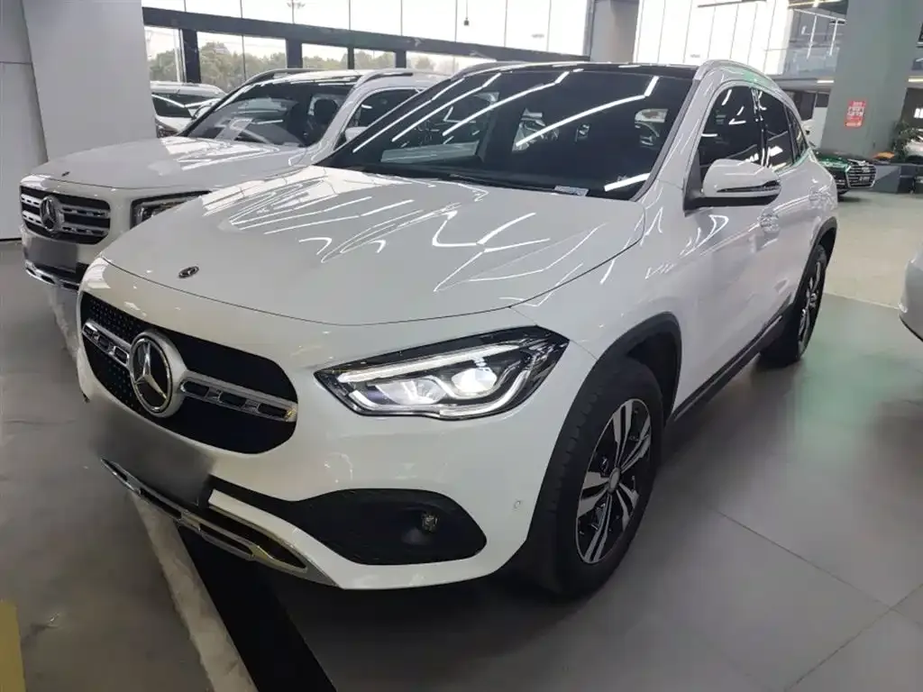 Mercedes-Benz GLA — фото 6