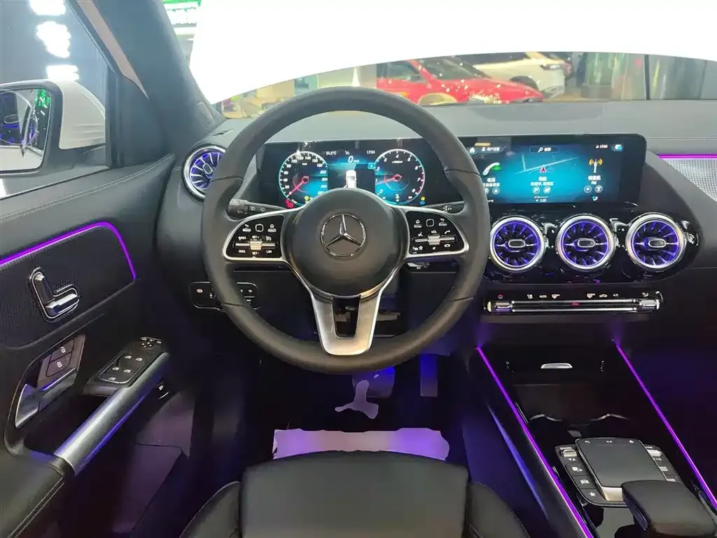 Mercedes-Benz GLA — фото 8