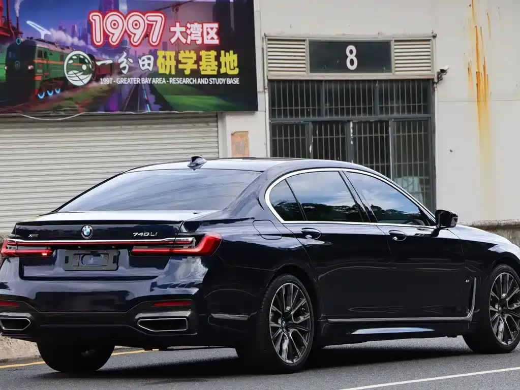 BMW 7 Series 2022 из CN, фото 3