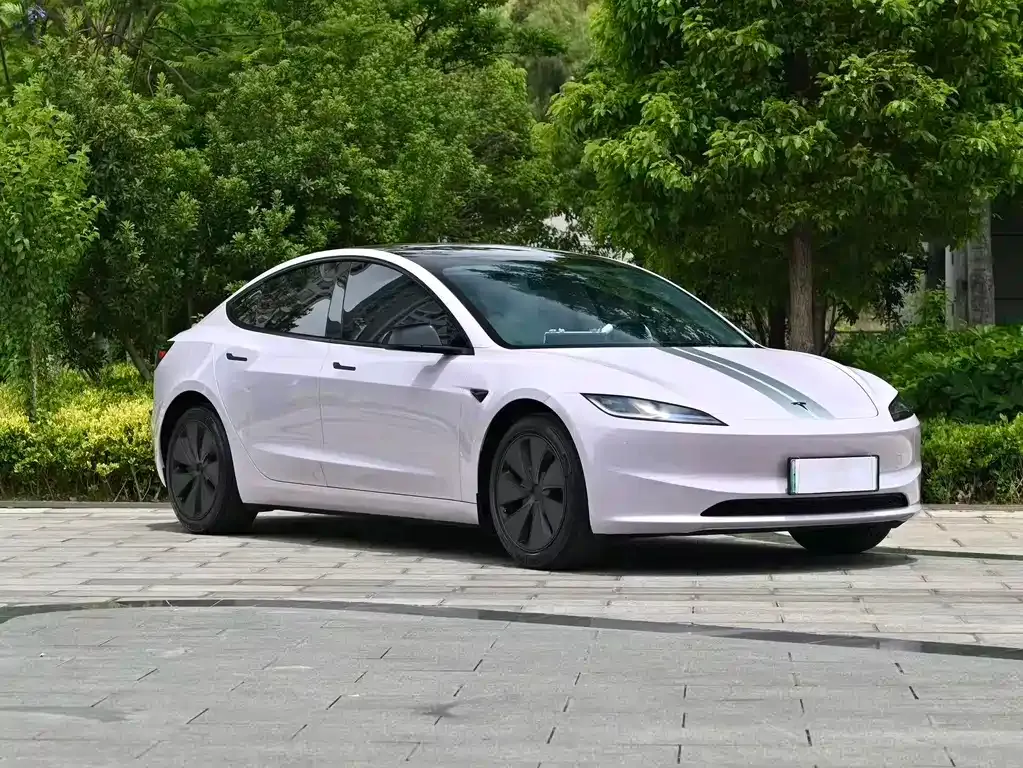 Tesla Model 3 — фото 7