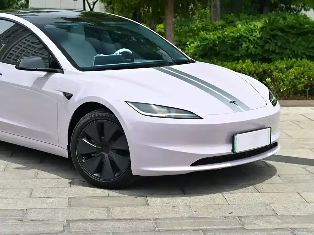 Tesla Model 3 — фото 9