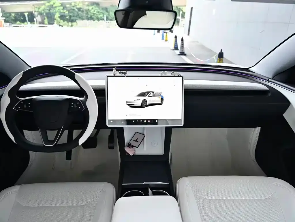 Tesla Model 3 — фото 6