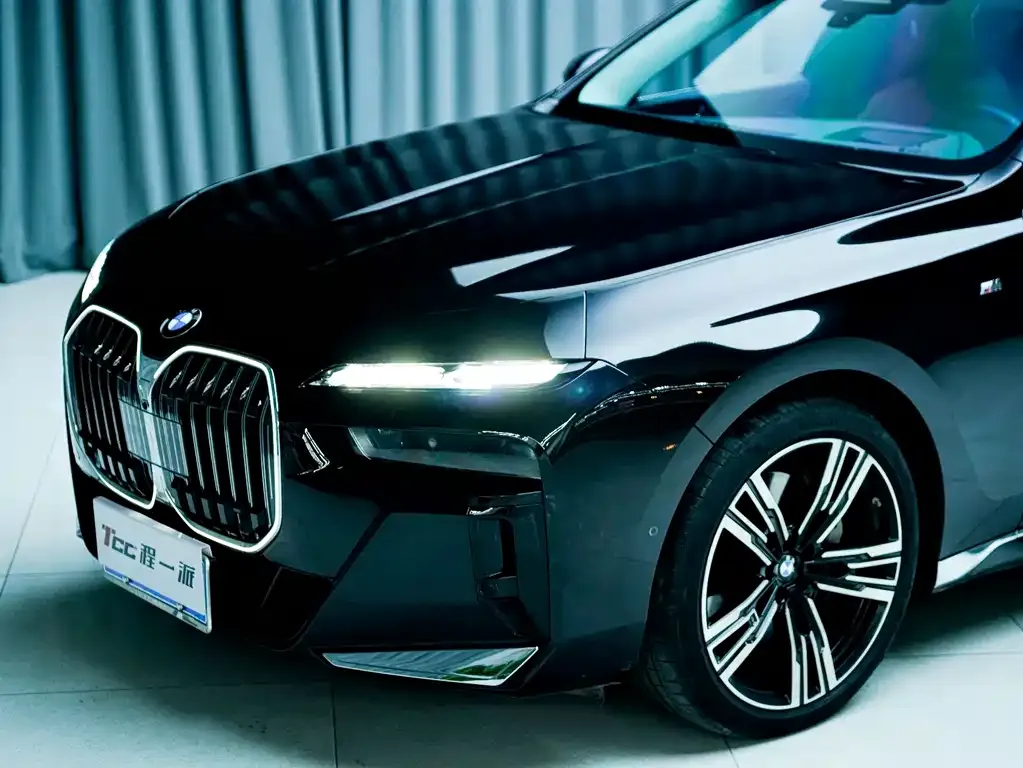 BMW 7 Series — фото 5