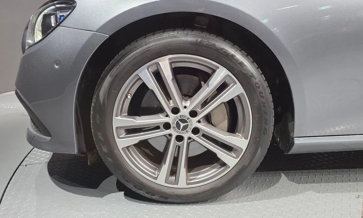 Mercedes-Benz E-Class 2022 из KR, фото 2