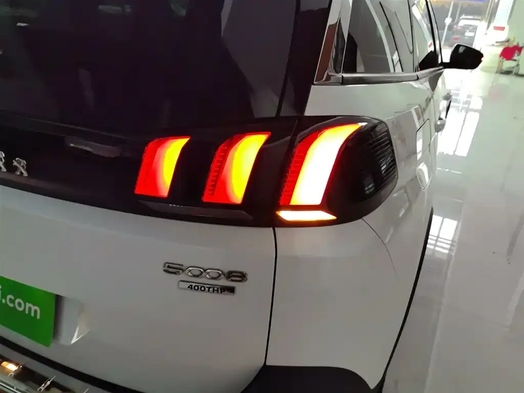Peugeot 5008 2024 из CN, фото 3