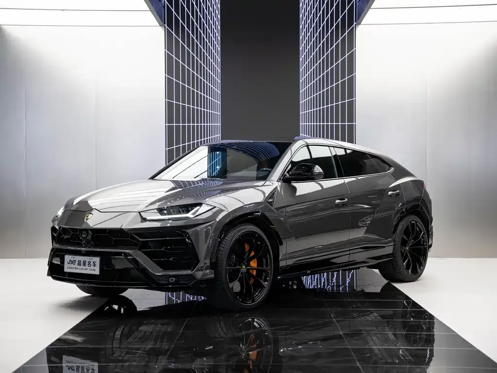 Lamborghini Urus — фото 1