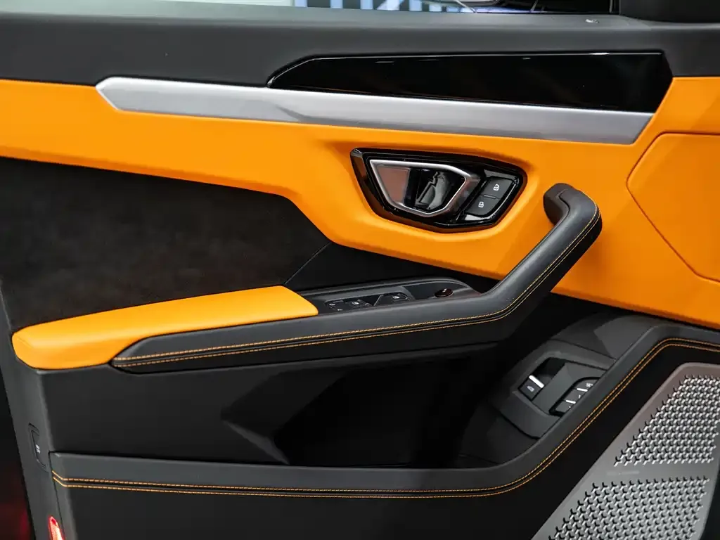 Lamborghini Urus — фото 7