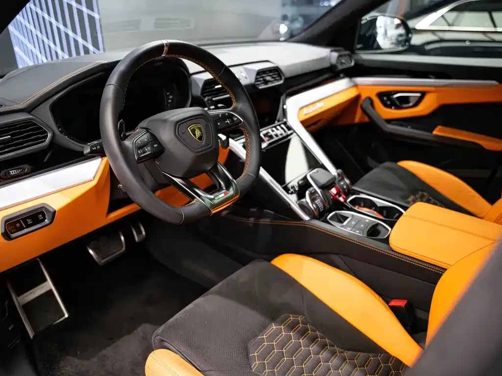 Lamborghini Urus — фото 8