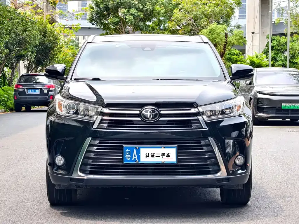 Toyota Highlander — фото 7