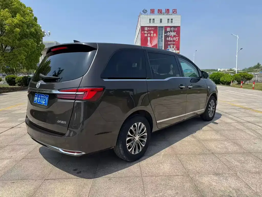 Buick GL8 2022 из CN, фото 3