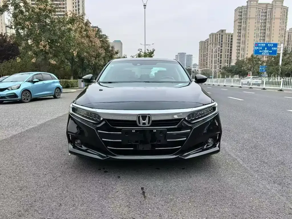 Honda Accord — фото 9