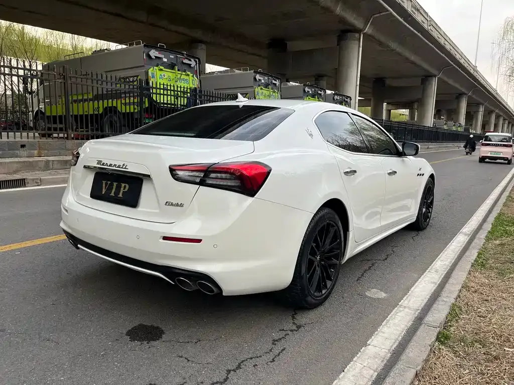 Maserati Ghibli — фото 8