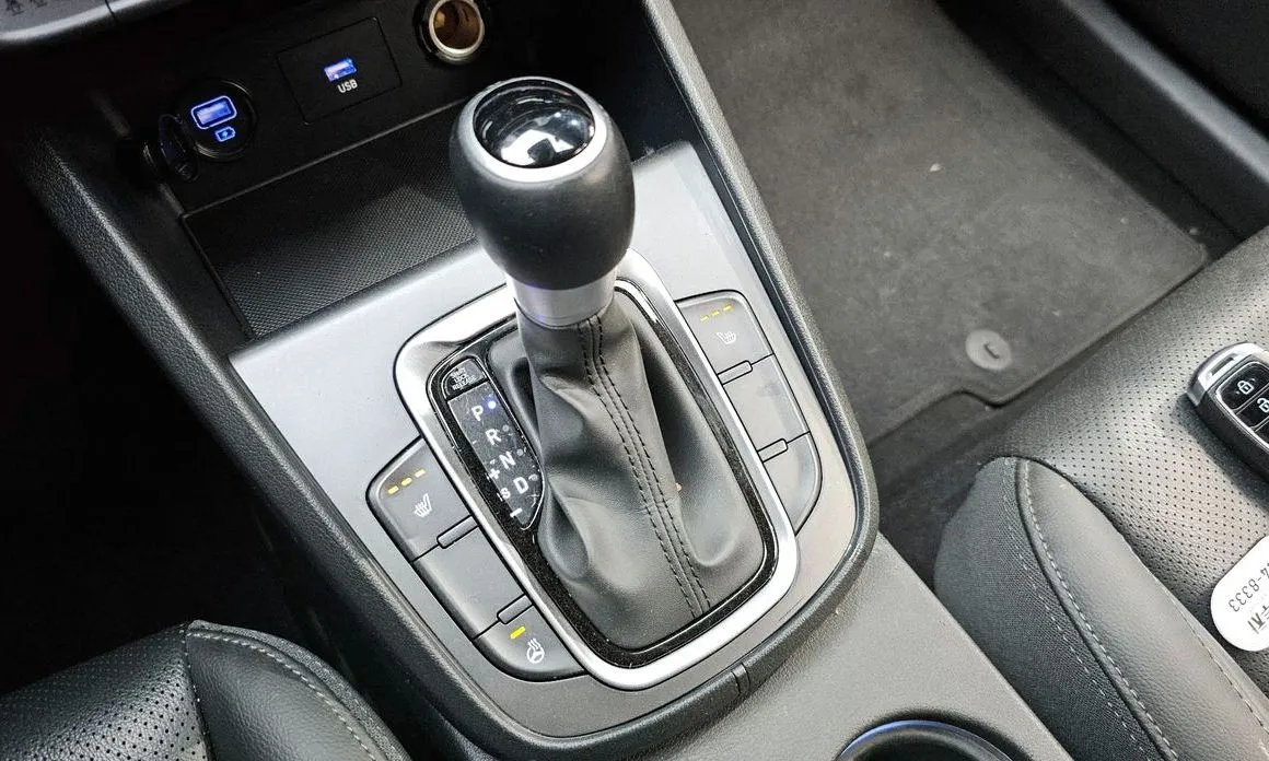 Hyundai Kona 2023 из KR, фото 2