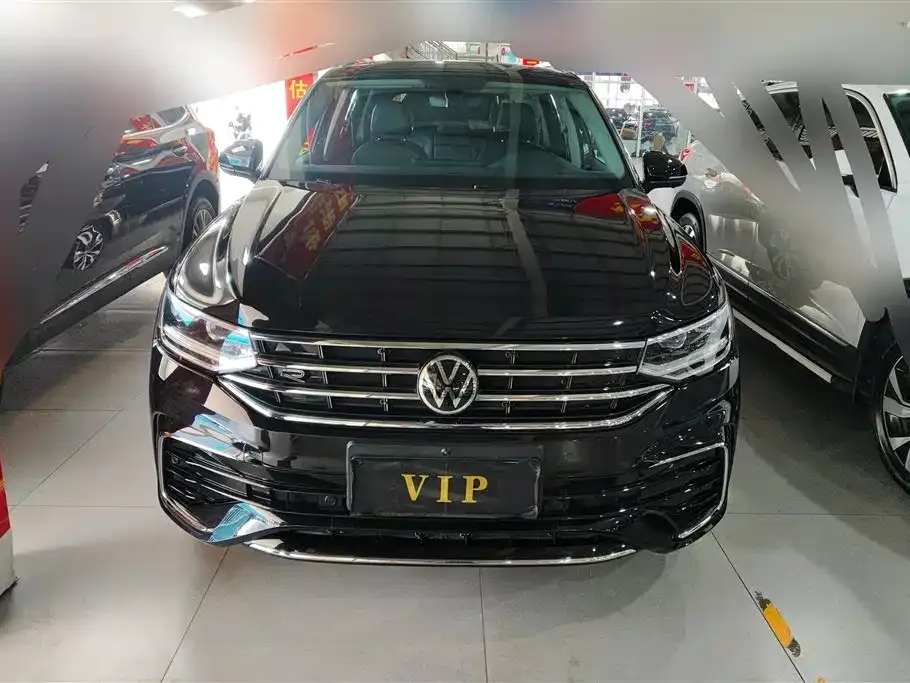 Volkswagen Tiguan L — фото 4