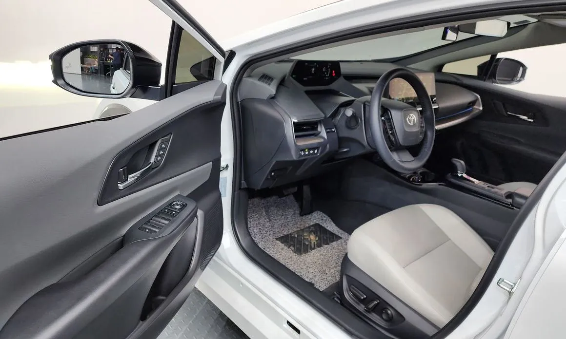 Toyota Prius 2026 из KR, фото 8