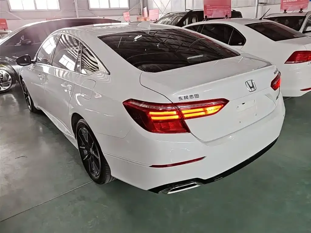 Honda Inspire — фото 10