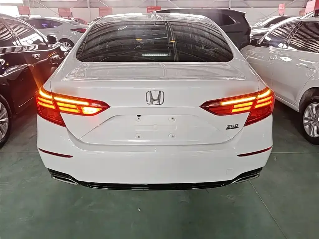 Honda Inspire — фото 3