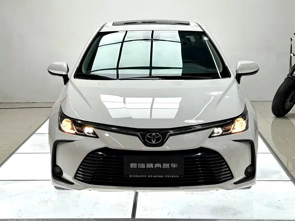 Toyota Corolla — фото 8
