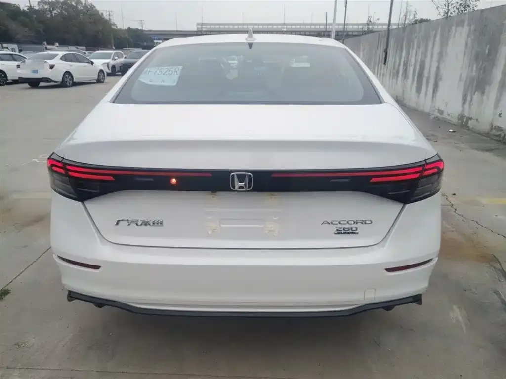 Honda Accord — фото 2