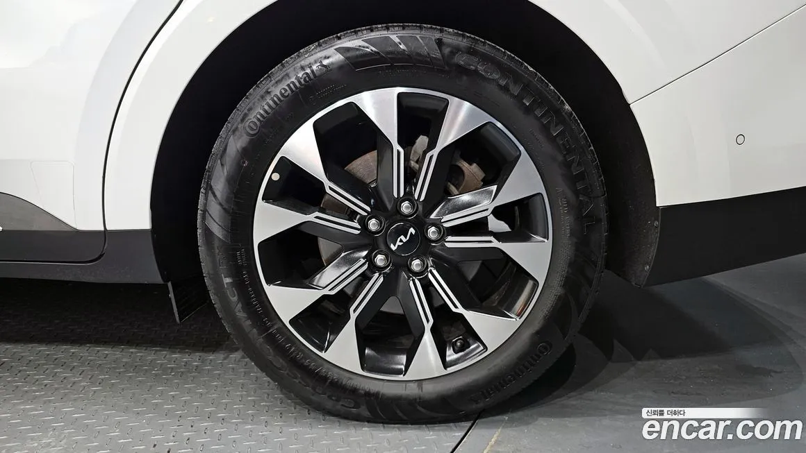 Kia Carnival — фото 10