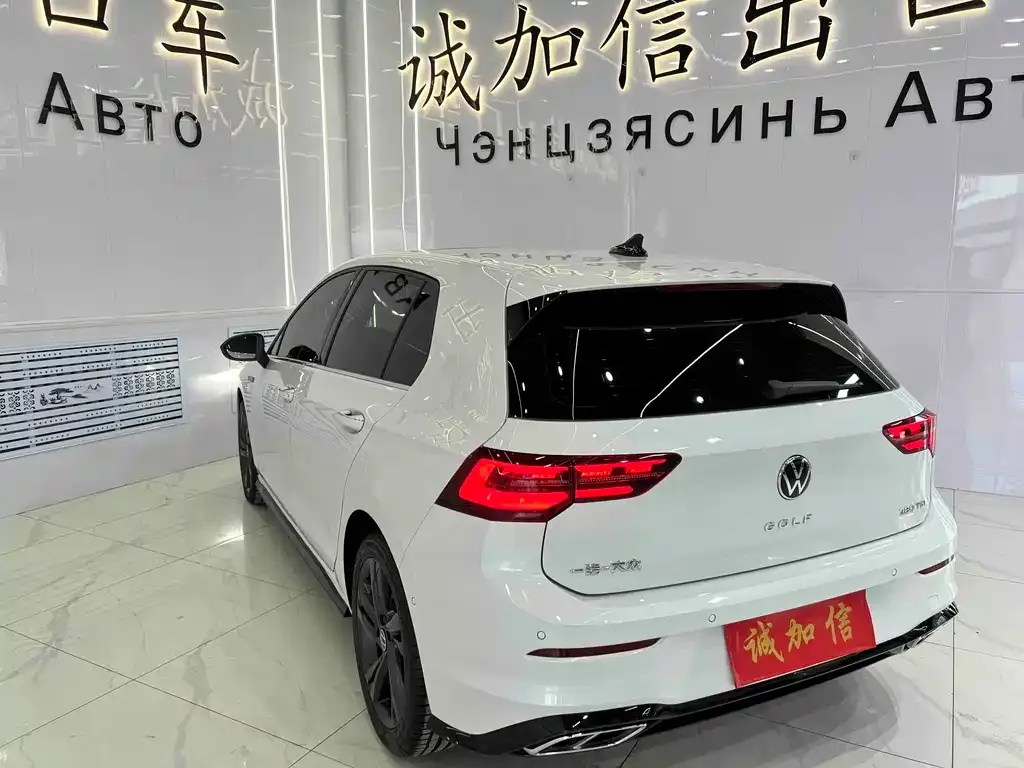 Volkswagen Golf — фото 7