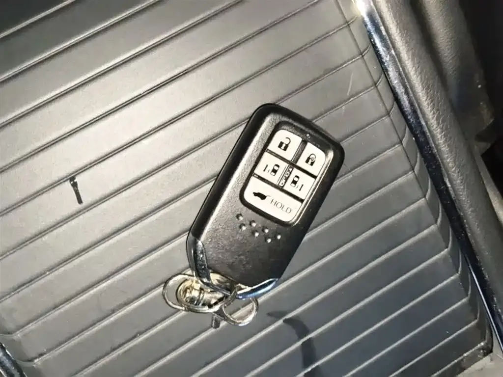 Honda Odyssey — фото 10