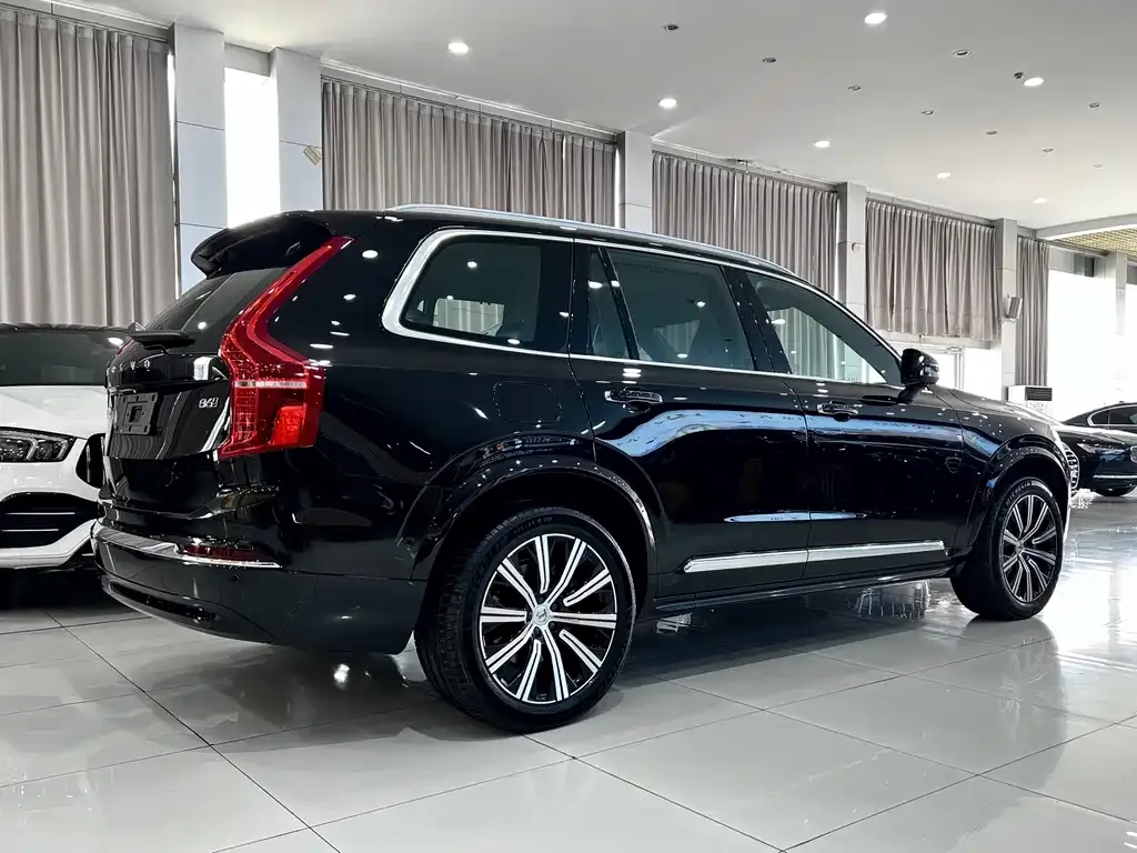 Volvo XC90 — фото 2