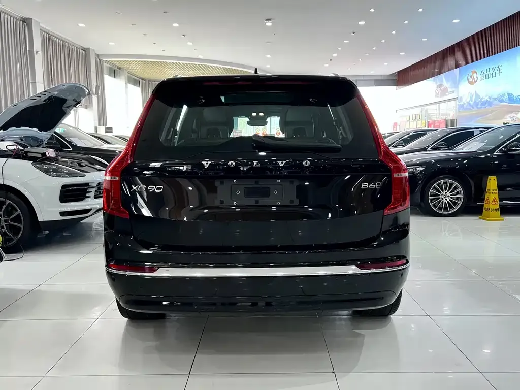Volvo XC90 — фото 3
