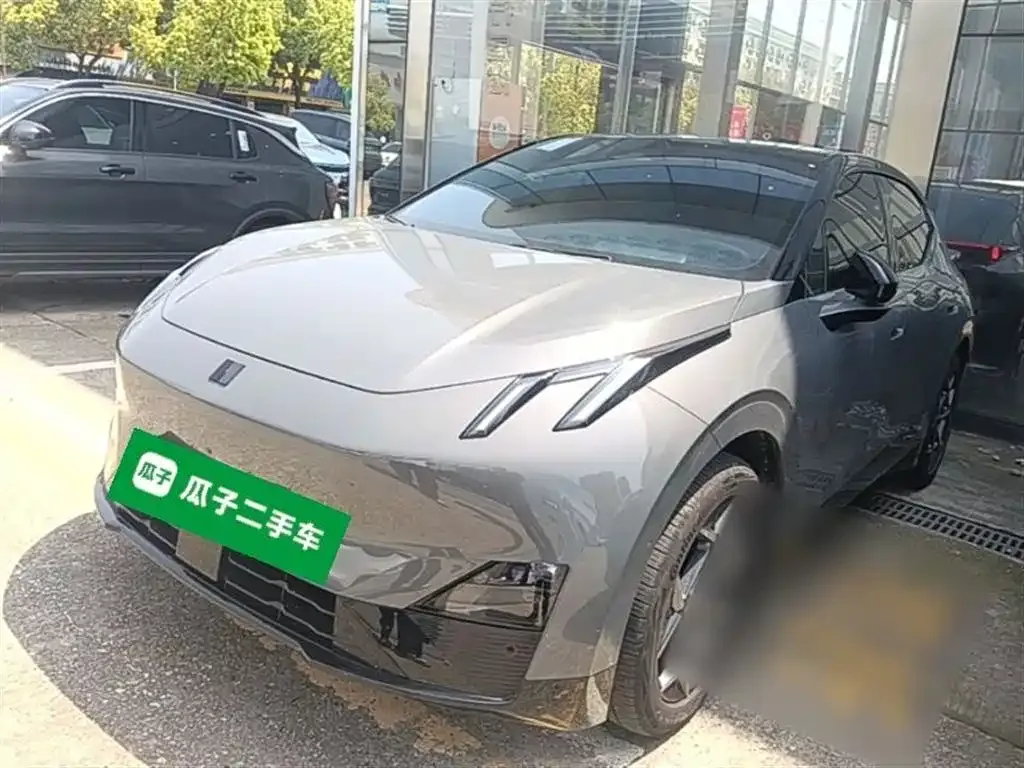Lynk & Co Z20